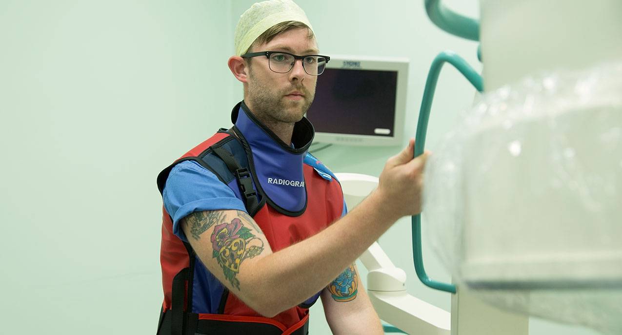 Kaliteli radyasyon koruma ürünleri|ProtecX, müşterilerine kendi bünyesinde üretilen radyasyondan korunma ürünlerini çeşitli stillerde sunmaktadır. Üretilen tüm ürünlerimiz için uzatılmış iki yıllık garanti sunmaktan gurur duyuyoruz.